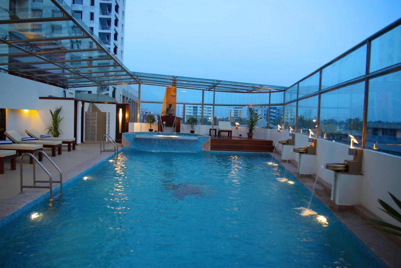 Gokulam Park Otel Kochi Dış mekan fotoğraf