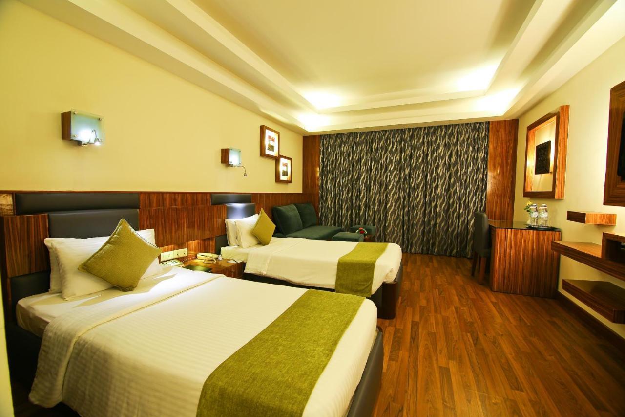 Gokulam Park Otel Kochi Dış mekan fotoğraf