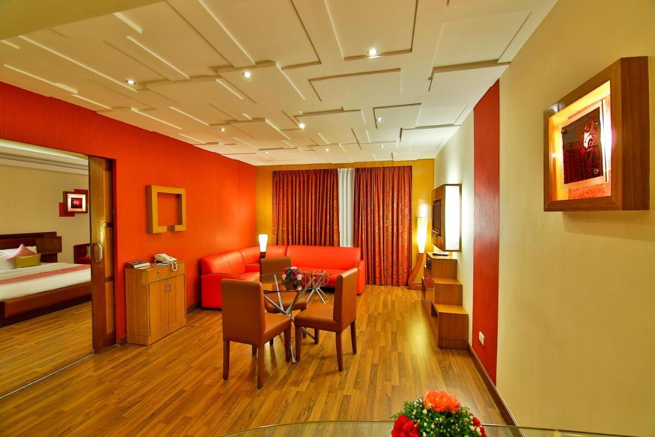 Gokulam Park Otel Kochi Dış mekan fotoğraf