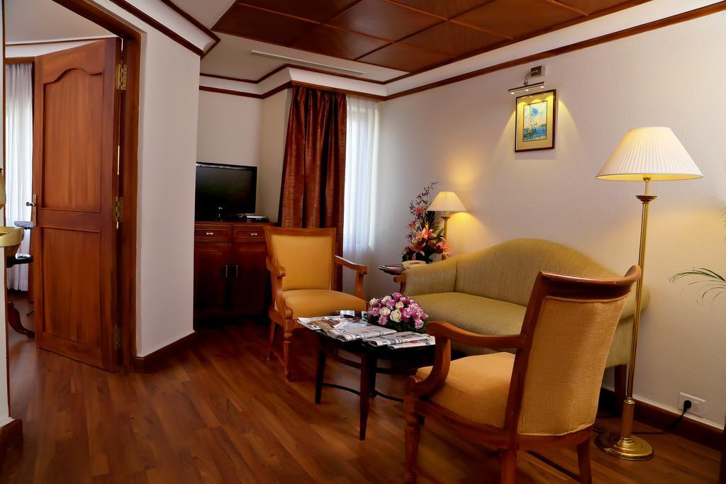 Gokulam Park Otel Kochi Dış mekan fotoğraf