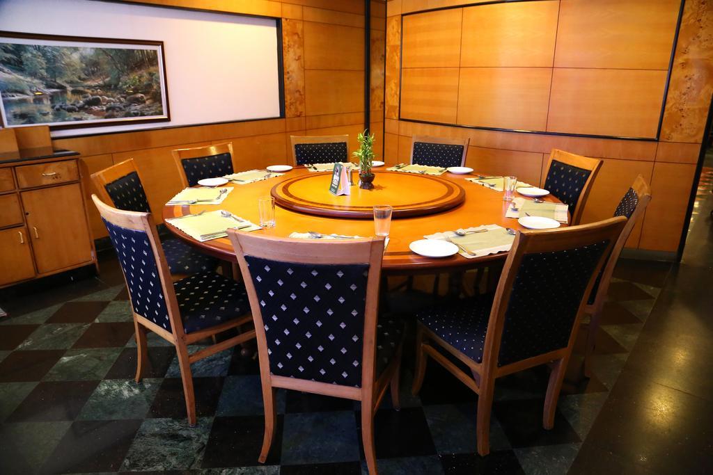 Gokulam Park Otel Kochi Dış mekan fotoğraf