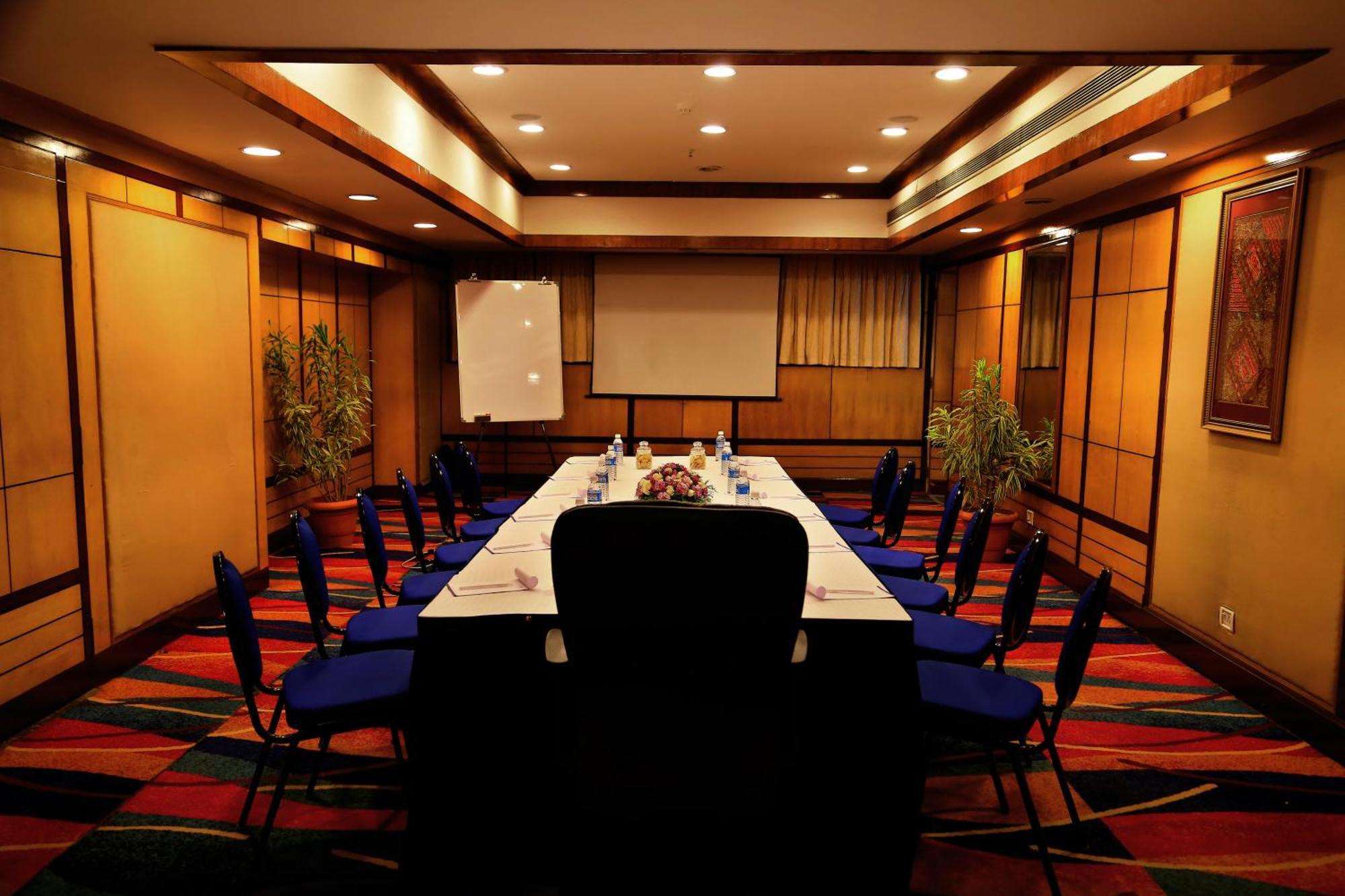 Gokulam Park Otel Kochi Dış mekan fotoğraf