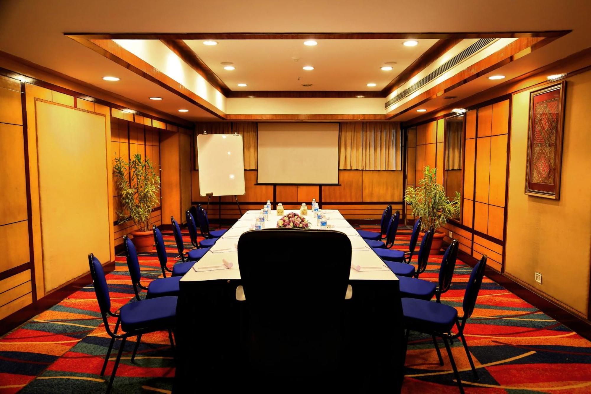 Gokulam Park Otel Kochi Dış mekan fotoğraf