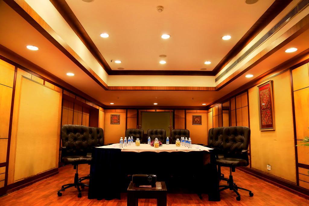 Gokulam Park Otel Kochi Dış mekan fotoğraf