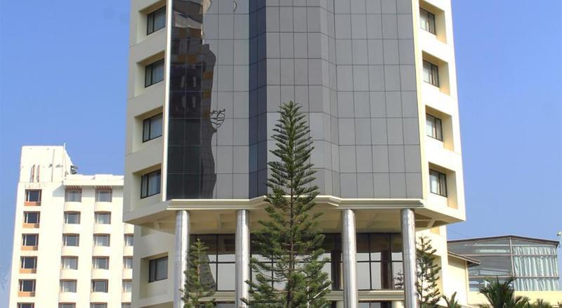 Gokulam Park Otel Kochi Dış mekan fotoğraf