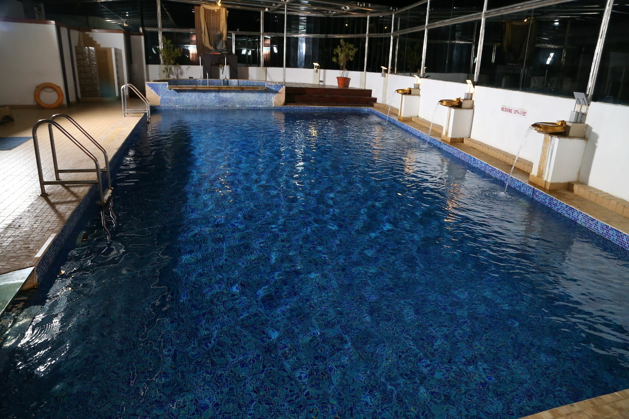 Gokulam Park Otel Kochi Dış mekan fotoğraf